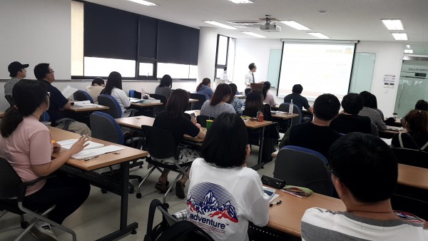 27ee5eebb3d9c9a2972b1484092a8bcc_1559632