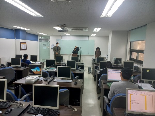 30c5e5bdd73d5624cf5f3e3f54be0ca6_1637553