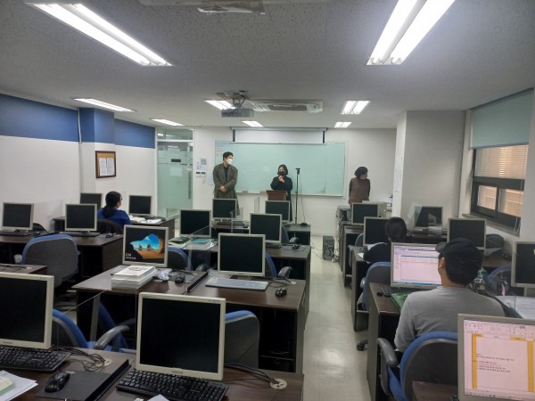 30c5e5bdd73d5624cf5f3e3f54be0ca6_1637553